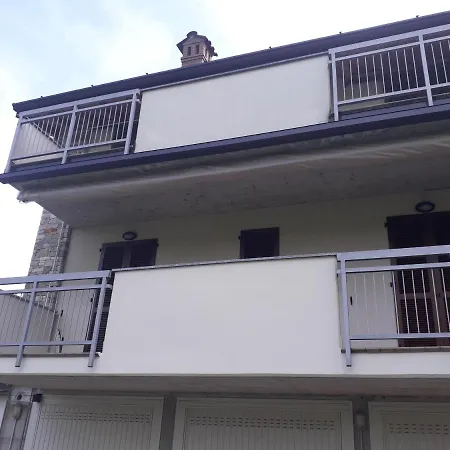 Paradiso Casa Vacanze Apartment Albino